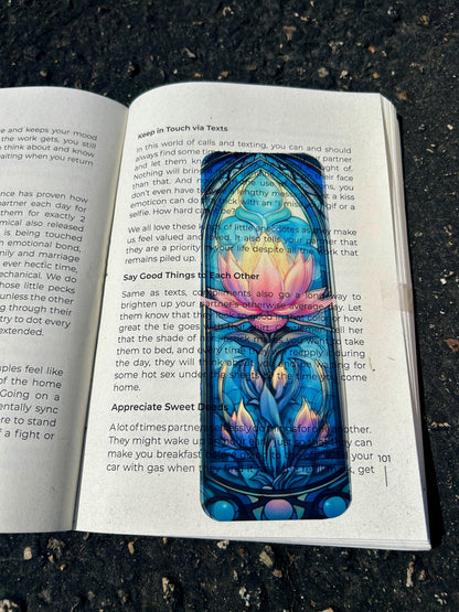Lotus Flower Stained Glass Bookmark – Elegant Spiritual Symbol, Lotus Flower Gift - Translucent Bookmark